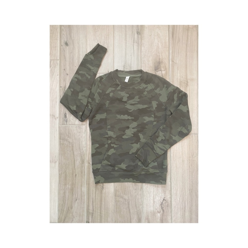 Lululemon Scuba Crew Green Multi Color